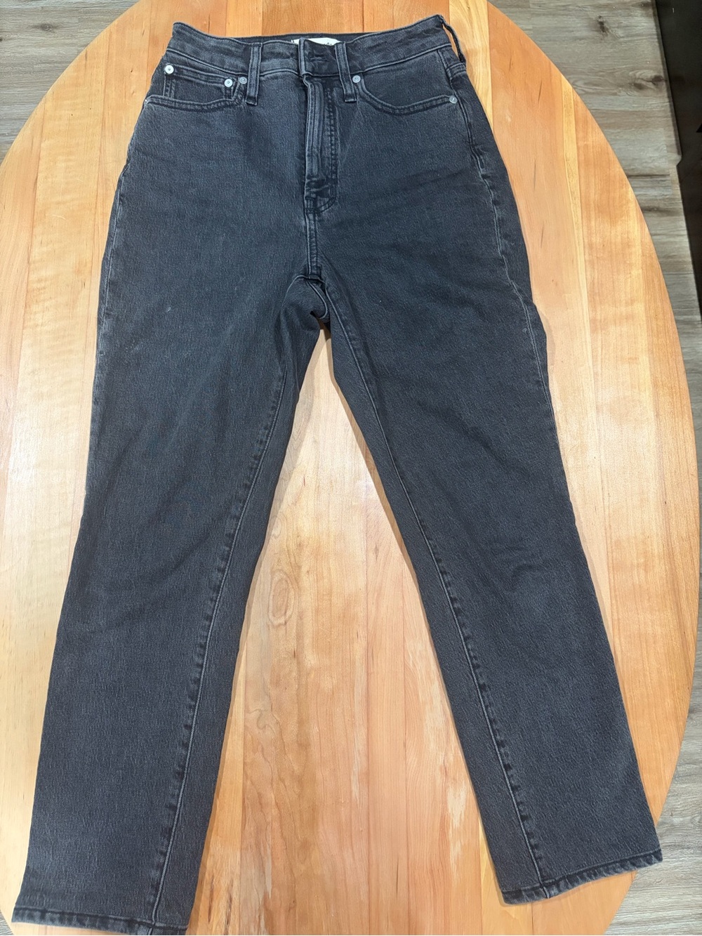 Madewell Women’s Slim Straight Jeans in Washed Black